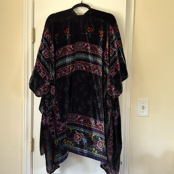 AKEMI + KIN Kimono - Anthropologie, one size - Picture 7 of 9